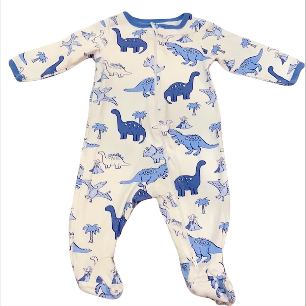 🔵3/$12 blue and white dinosaur sleep and play NWOT